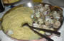 Bild 156/167: Vongole essen, Schalen und Nudeln stehen lassen 
